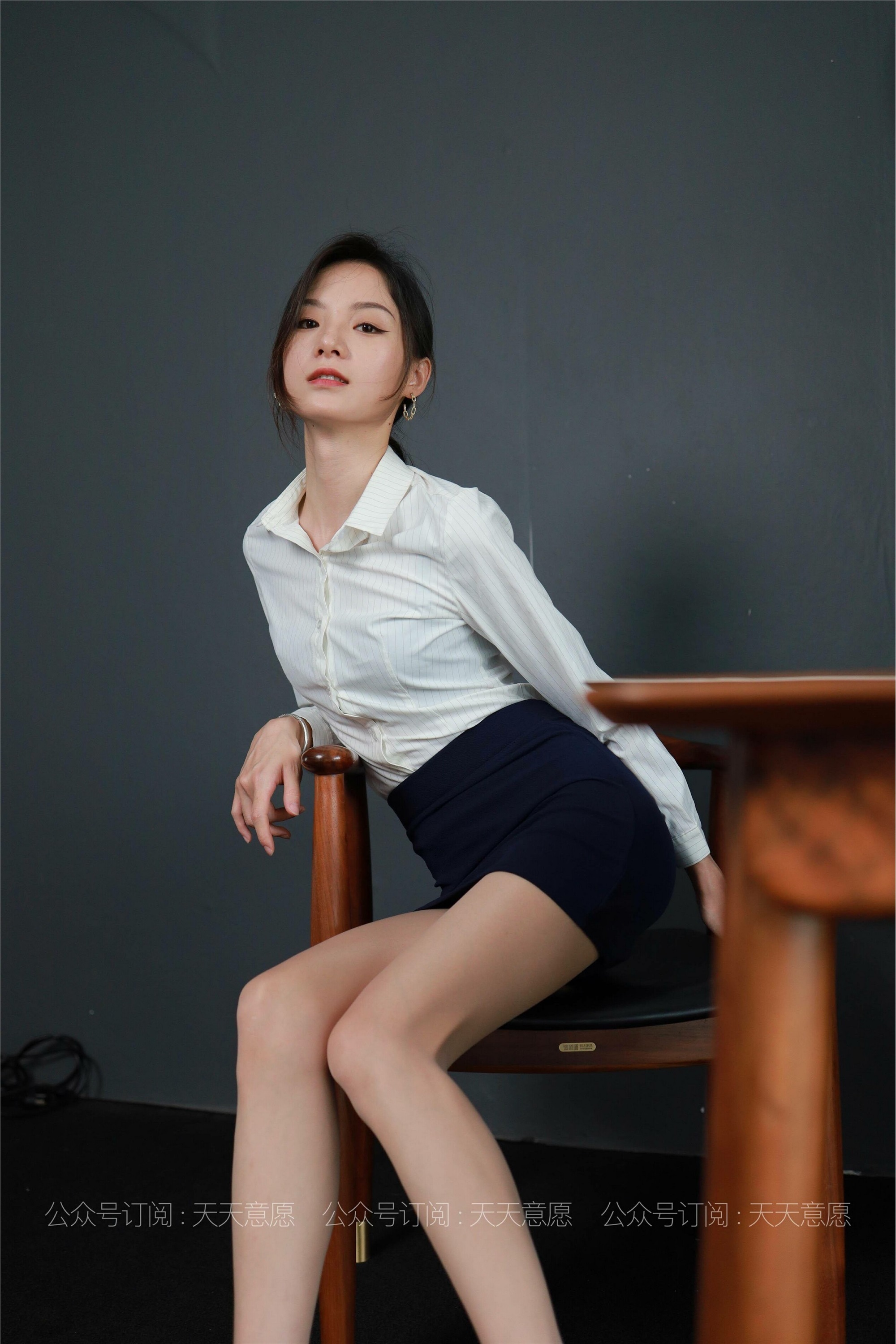 Model: Siu (Hot Secretary)